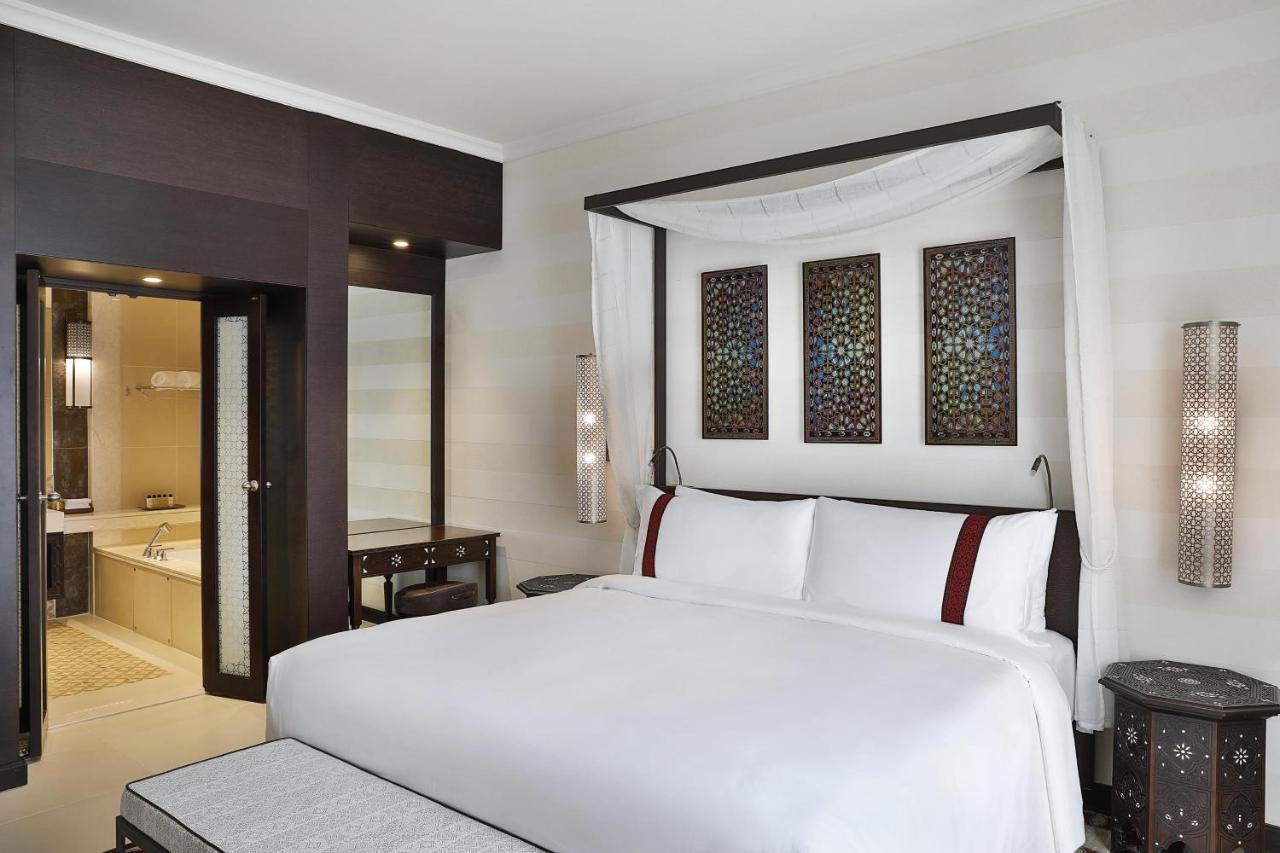 Hotel Al Manara, A Luxury Collection Hotel,